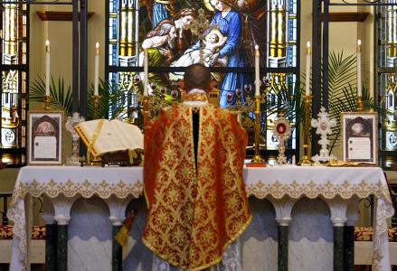 Are young Catholics drawn towards the Latin Mass?