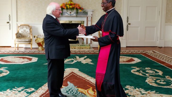 New nuncio receives offi cial céad míle fáilte