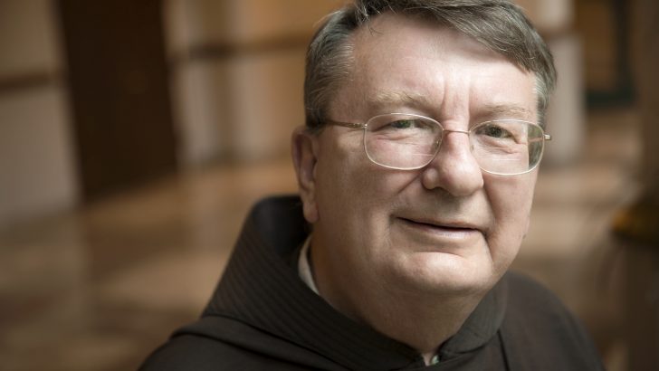 Prominent US priest resigns after criticising Pope