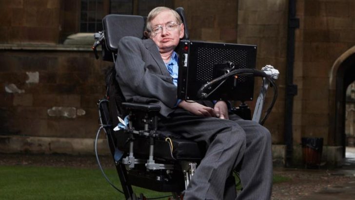 Hawking praised for his contributions to science