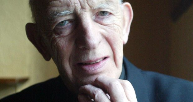 Fr Alec Reid receives GAA honour at Clonard