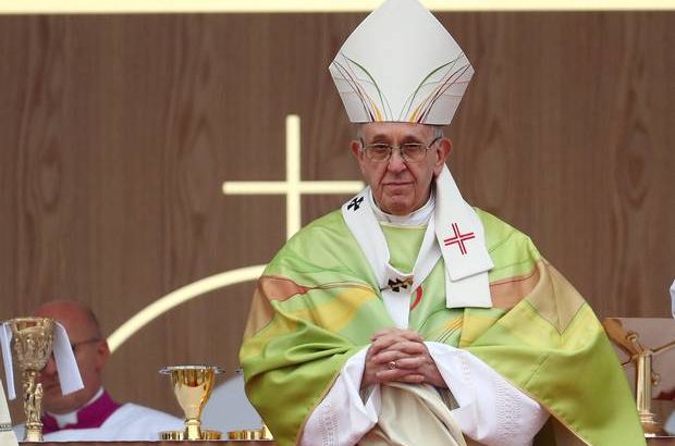 Pray with courage, Pope says in morning homily