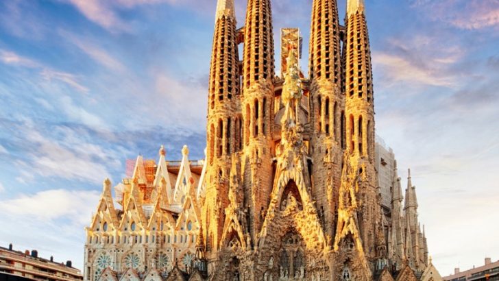 Barcelona’s Sagrada Família finally has its building permit