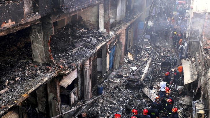 Francis prays for Bangladeshi fire victims