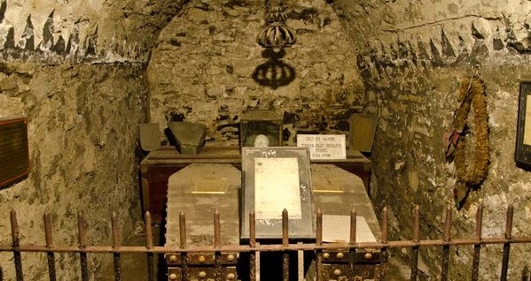 Man appears in court charged with stealing 800-year-old skull from Dublin crypt