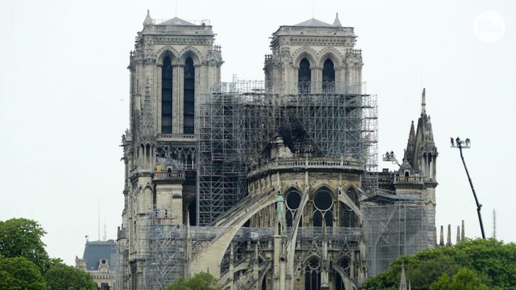 Heated debate over Notre-Dame rebuilding project