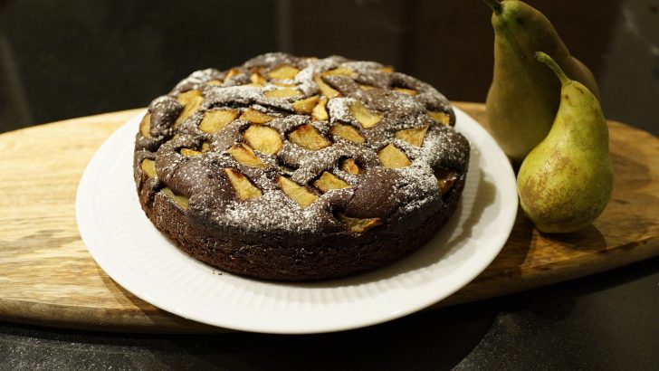 Pear and chocolate cake – an irresistible combination