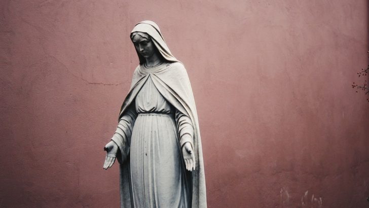 Do Catholics worship statues?