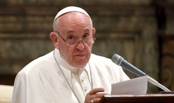 Pope criticises ‘hypocrisy’ of politicians during pandemic