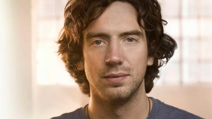 Gary Lightbody returns to Ireland to encourage peace and Christian unity