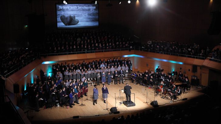 Emmanuel concert proves very big hit in the Helix