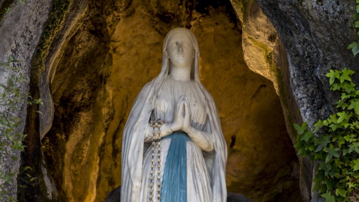 Lourdes closes for first time in history