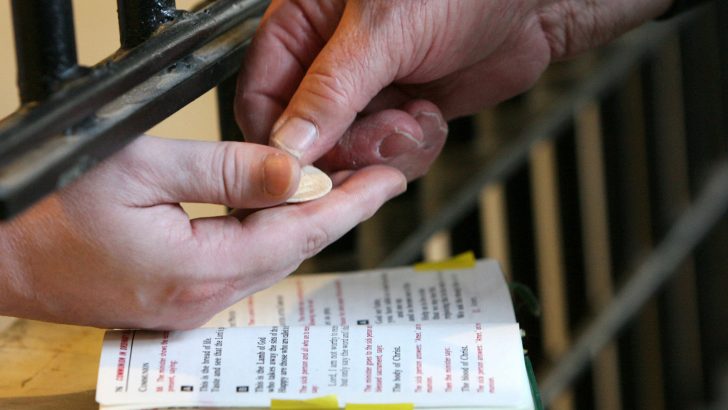 Canadian prison chaplain chooses  to remain with his inmates