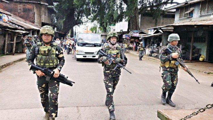 Philippines Church takes in thousands fleeing Mindanao shelling