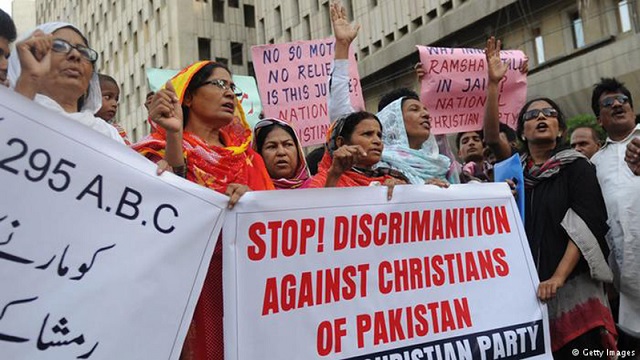 Pakistani Christian accused of blasphemy by wife and daughter