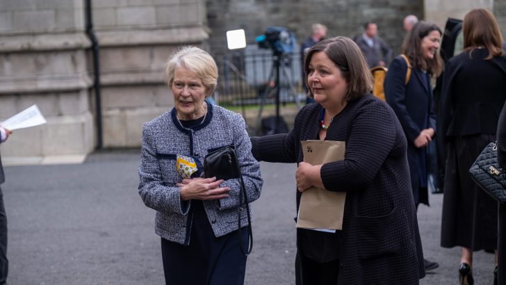 Pope leads tributes to John Hume