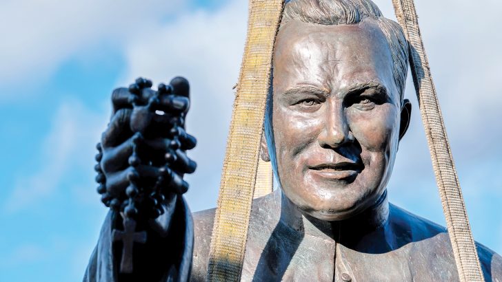 Statue to Irish ‘Rosary Priest’ Fr Peyton unveiled in Massachusetts