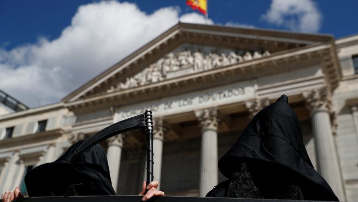 Bishops say Spain trying to ‘dismantle the Christian worldview’