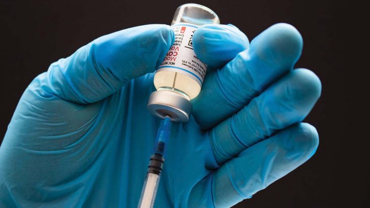 Vatican mandates Covid-19 vaccines or recovery for employees