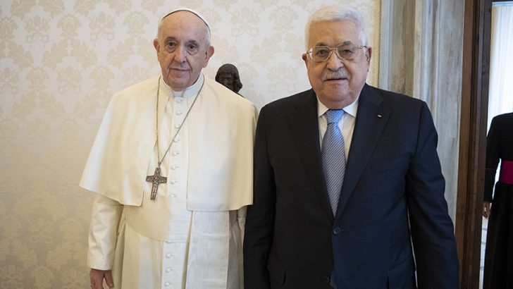 ‘Peaceful coexistence’ emphasised as Pope hosts Palestinian President Abbas