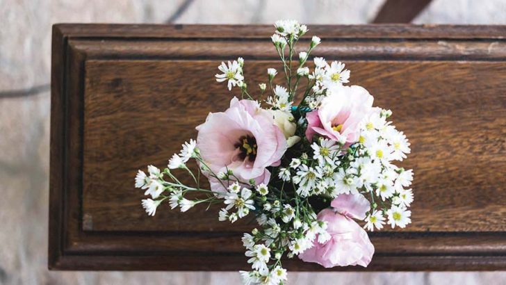 Looking at funeral rituals through rose-tinted glasses