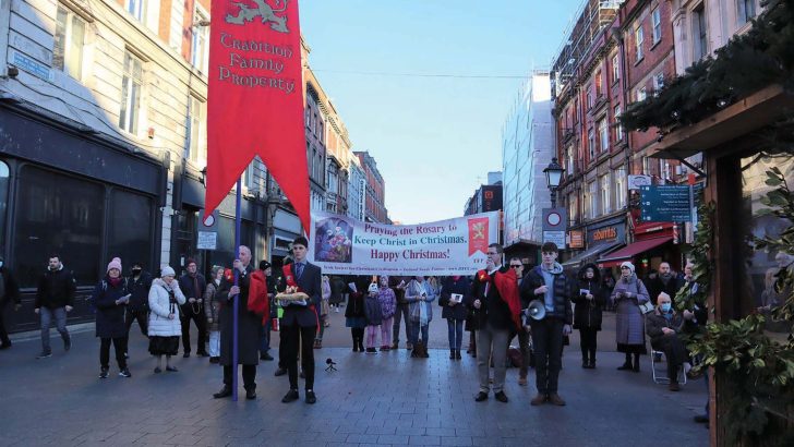 Rosary rally brings ‘true joy’ of Christmas to the streets