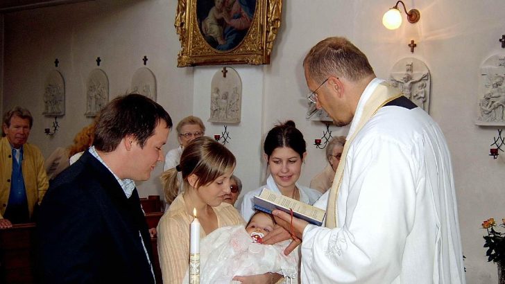 Southern Italian diocese temporarily bans naming of godparents