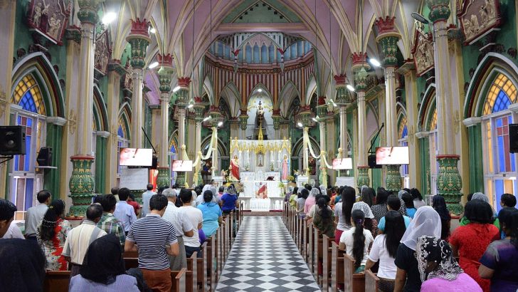 ACN praises Catholics under fire in Myanmar