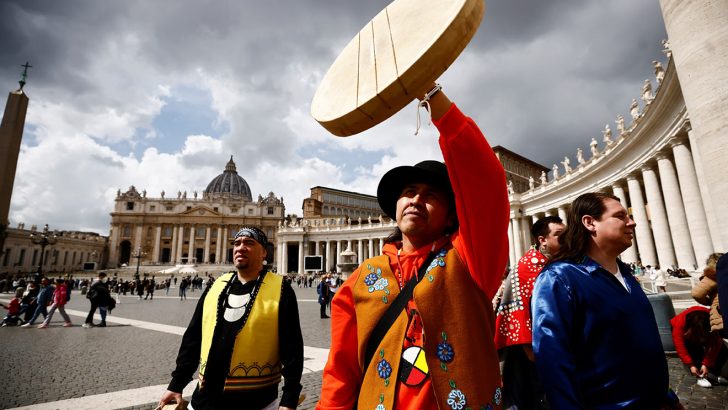 Pope’s Canada trip: Beginning and ending with ‘sorry’