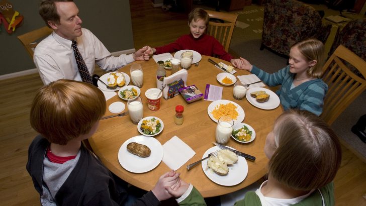 The family that eats together stays together