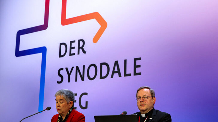 German synod approves controversial issues