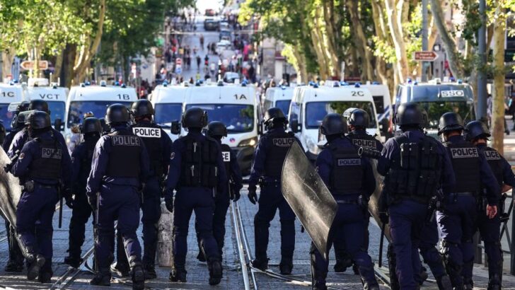 Irish community in Paris joins in prayers for peace