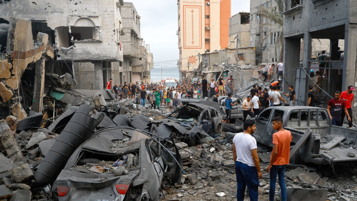 Irish pilgrims caught in Holy Land war pray for peace