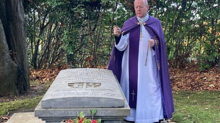 Good shepherd Cardinal Ó Fiaich recalled as plaque unveiled