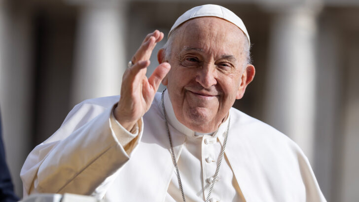 Pope viewed favourably in Americas but support dropping