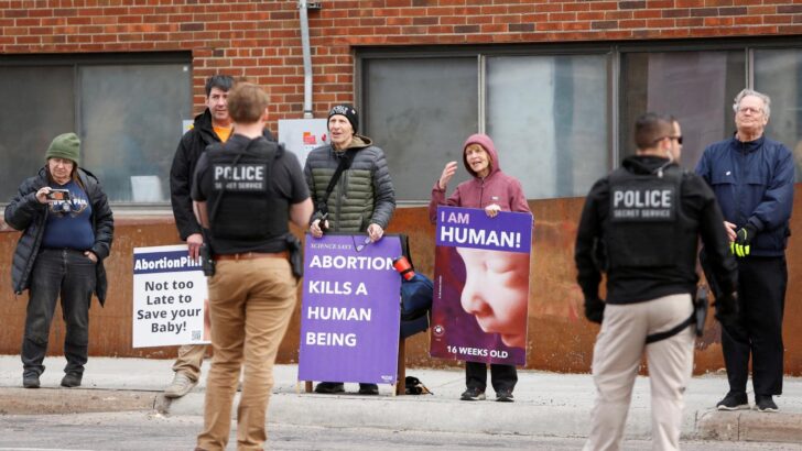 Seanad rejects amendment to protect silent prayer outside of abortion clinics