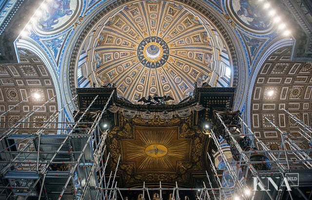 Magnificent eye-catcher between the dome of Heaven and St Peter’s tomb