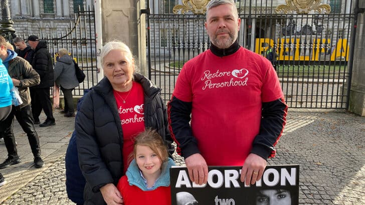 Pro-lifers gather for minute silence for unborn in Belfast