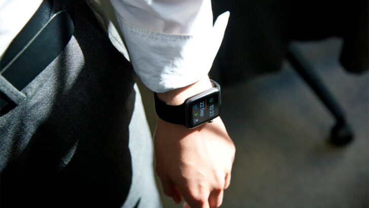 Are smartwatches a helpful tool or a new form of distraction?