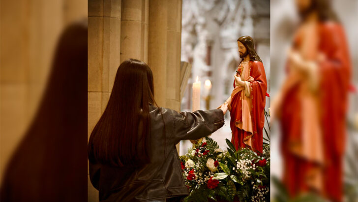 Sacred Heart Statue arrives in Donegal